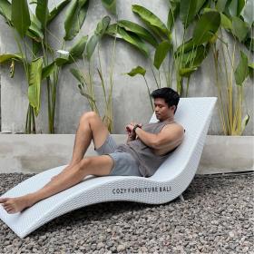 Lounger Type 09 