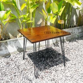 Table 03
