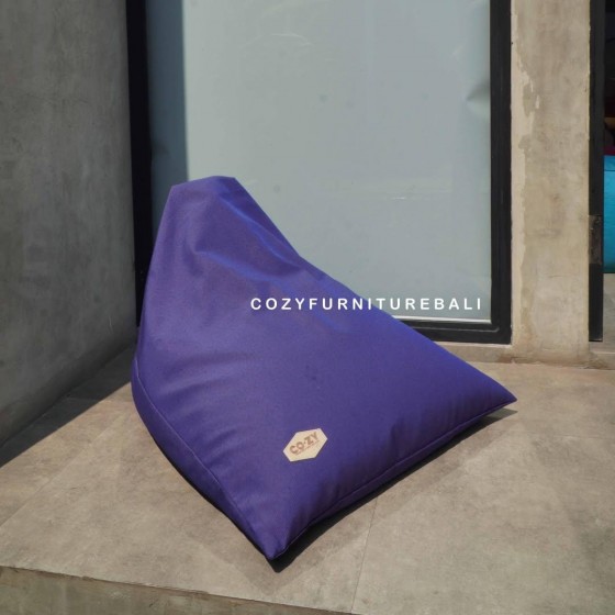 Triangle Chair (S)