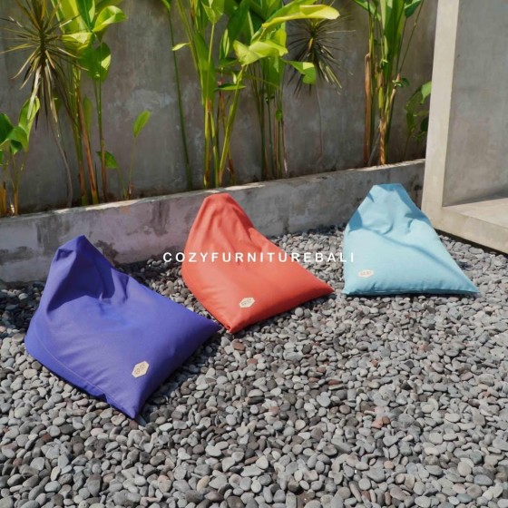 Triangle Chair (S)