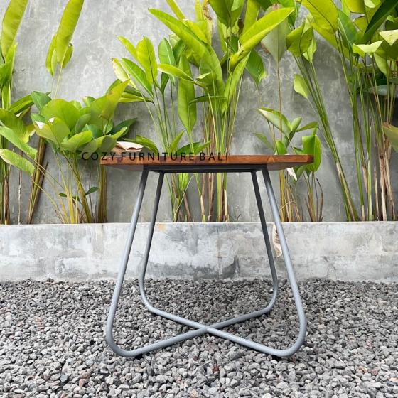 Table 04
