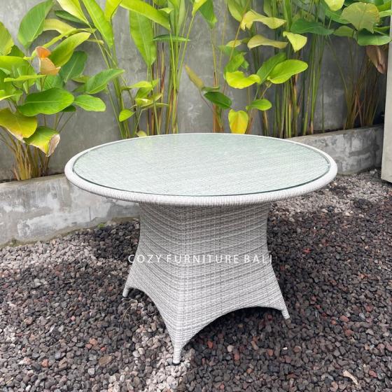 Table 05